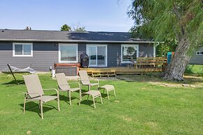 Game Room & Private Dock: Minnesota Lake Escape