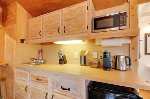 Pet-friendly Apple Valley Getaway w/ Fire Pit!