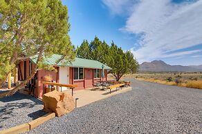 Pet-friendly Apple Valley Getaway w/ Fire Pit!