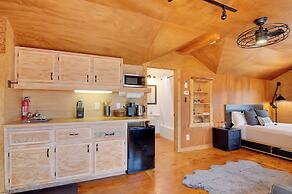 Pet-friendly Apple Valley Getaway w/ Fire Pit!