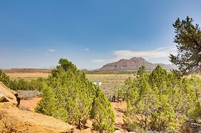 Pet-friendly Apple Valley Getaway w/ Fire Pit!