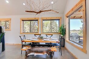 Premium Apple Valley Cabin w/ Zion Natl Park View