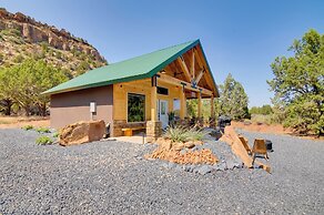 Premium Apple Valley Cabin w/ Zion Natl Park View