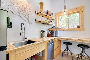 Premium Apple Valley Cabin w/ Zion Natl Park View