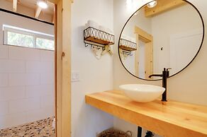 Premium Apple Valley Cabin w/ Zion Natl Park View