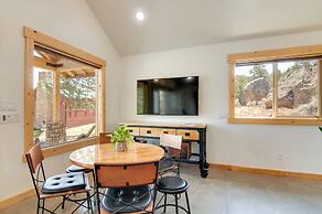 Apple Valley Cabin w/ Views, Dogs Welcome