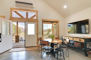 Apple Valley Cabin w/ Views, Dogs Welcome