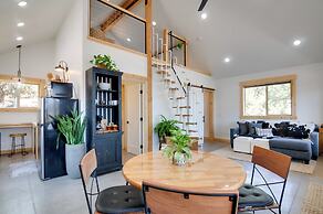 Apple Valley Cabin w/ Views, Dogs Welcome