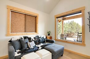 Apple Valley Cabin w/ Views, Dogs Welcome