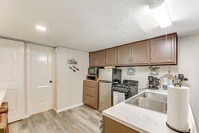 Somerville Lake House - Walk to Water!