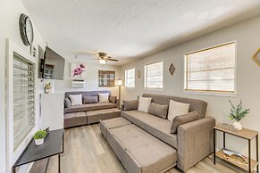 Somerville Lake House - Walk to Water!