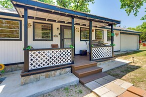 Somerville Lake House - Walk to Water!