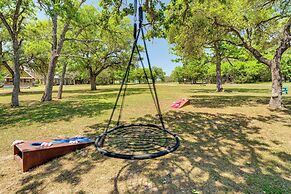 Somerville Lake House - Walk to Water!
