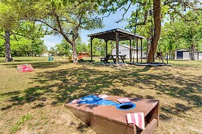 Somerville Lake House - Walk to Water!
