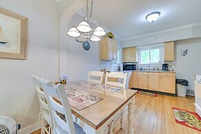 Walk to Lake Michigan: Pet-friendly Charlevoix Gem