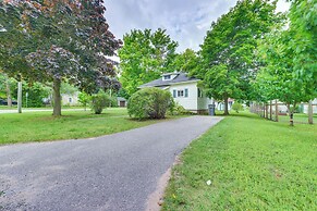 Walk to Lake Michigan: Pet-friendly Charlevoix Gem