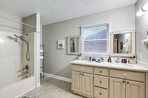 Riverfront Cabin w/ Mtn Views in Tuckasegee!