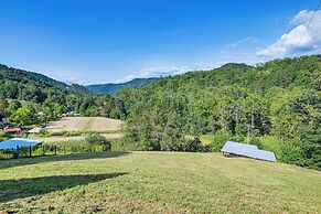 Riverfront Cabin w/ Mtn Views in Tuckasegee!