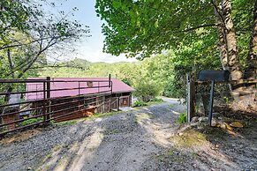 Riverfront Cabin w/ Mtn Views in Tuckasegee!