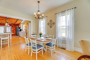 Home w/ Fire Pit < 1 Mi to Willis Wharf Boat Ramp!