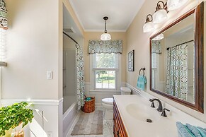 Home w/ Fire Pit < 1 Mi to Willis Wharf Boat Ramp!