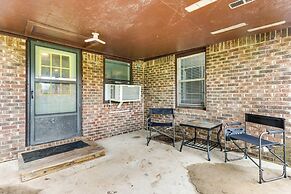 Harrison Getaway w/ Yard & Parking: Near Fishing