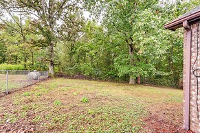 Harrison Getaway w/ Yard & Parking: Near Fishing