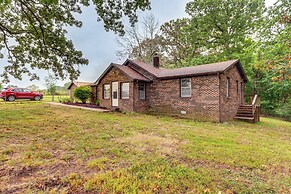 Harrison Getaway w/ Yard & Parking: Near Fishing