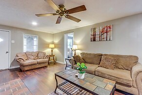 Harrison Getaway w/ Yard & Parking: Near Fishing