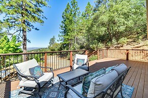 Sonora Hilltop Home: Scenic Views, Pet Friendly!