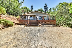 Sonora Hilltop Home: Scenic Views, Pet Friendly!