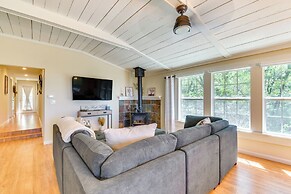 Sonora Hilltop Home: Scenic Views, Pet Friendly!