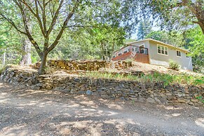 Sonora Hilltop Home: Scenic Views, Pet Friendly!