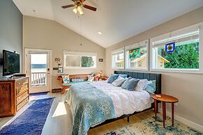 Bremerton Studio w/ Bay View: Beach Access!