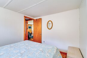 Cayuga Lake Cottage: Private Dock & Deck!