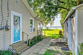 Cayuga Lake Cottage: Private Dock & Deck!