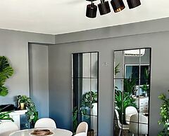 Caparica Surf Retreat