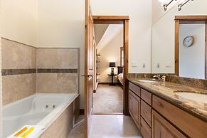 Antlers Gulch Retreat 3 Bedroom Townhouse