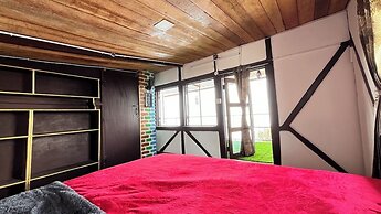 Mount Olympus Lounge