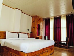 Hotel Savi Shallidrishya