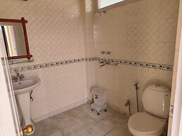 Hotel Savi Shallidrishya