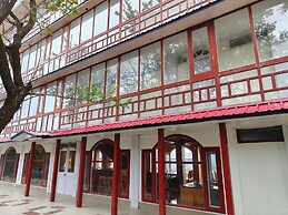 Hotel Savi Shallidrishya