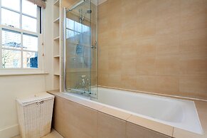 Holland Park Townhouse