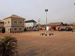 Rosrit Hotel and Suites