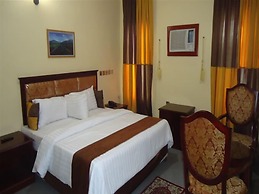 Rosrit Hotel and Suites