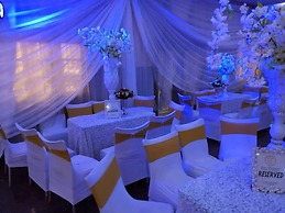 Rosrit Hotel and Suites