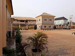 Rosrit Hotel and Suites