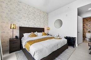 Luxury PH 51st Floor City Views