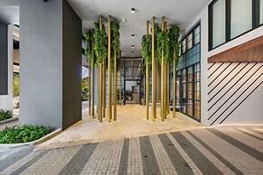 Luxury PH 51st Floor City Views