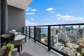 Luxury PH 51st Floor City Views